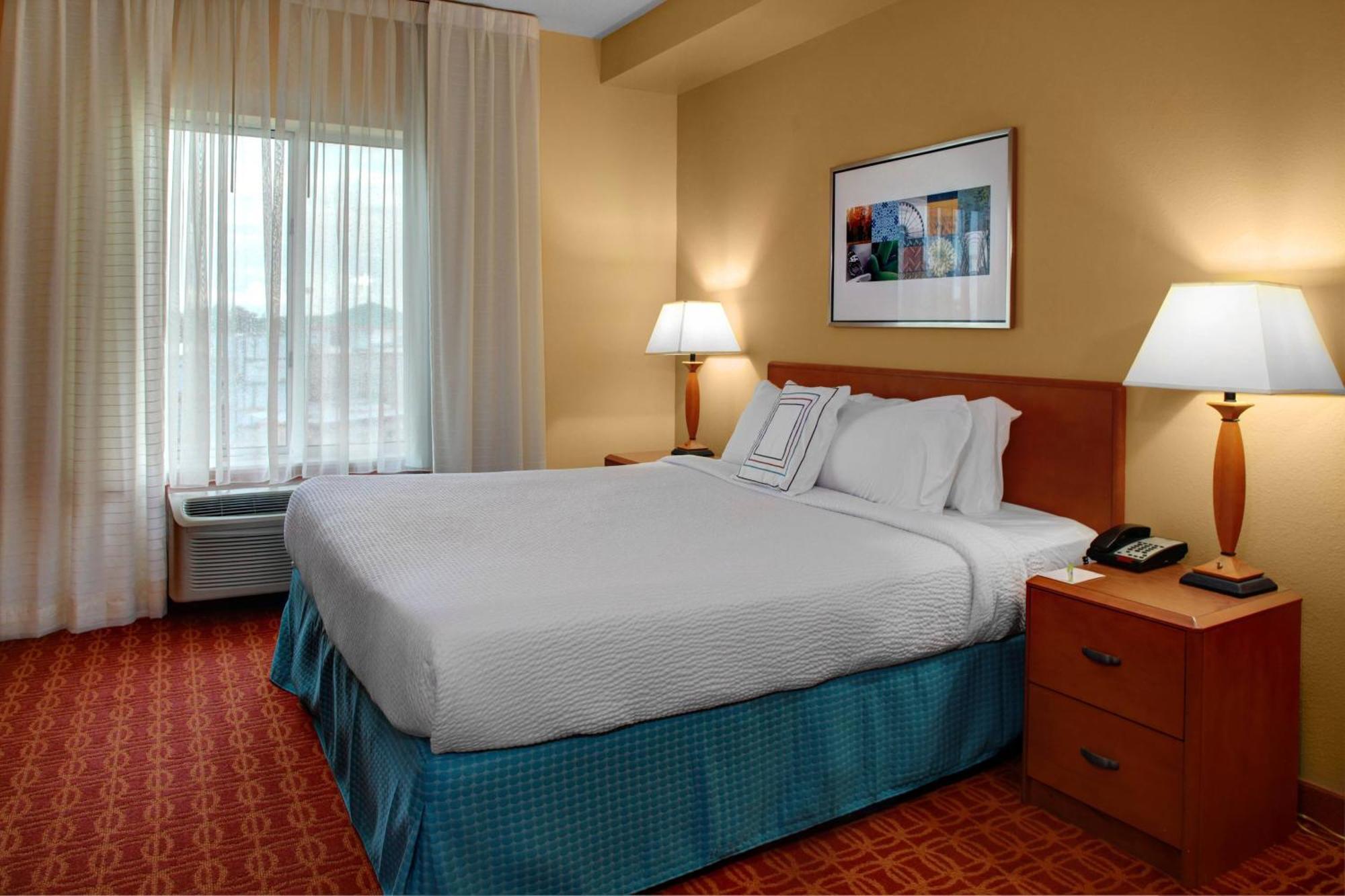 Hotel Fairfield & Atlanta